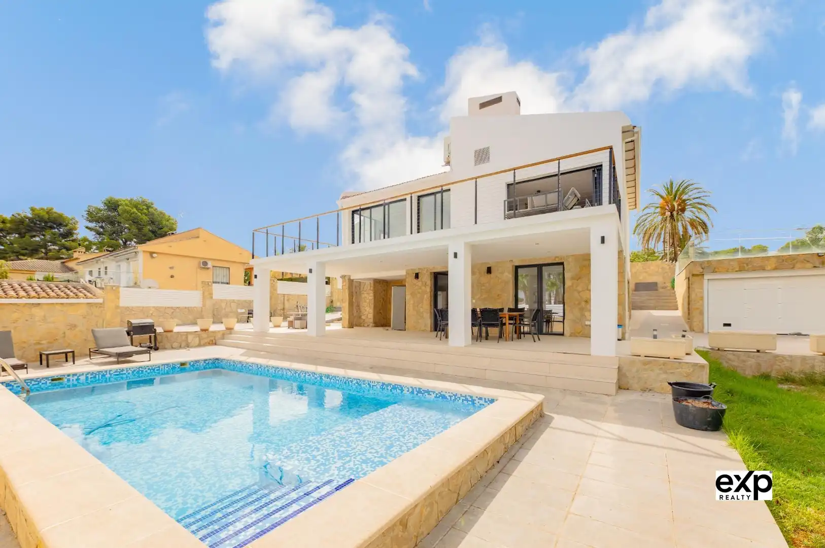Piscina de Casa o chalet en venta en L'Eliana con Aire acondicionado, Calefacción y Jardín privado