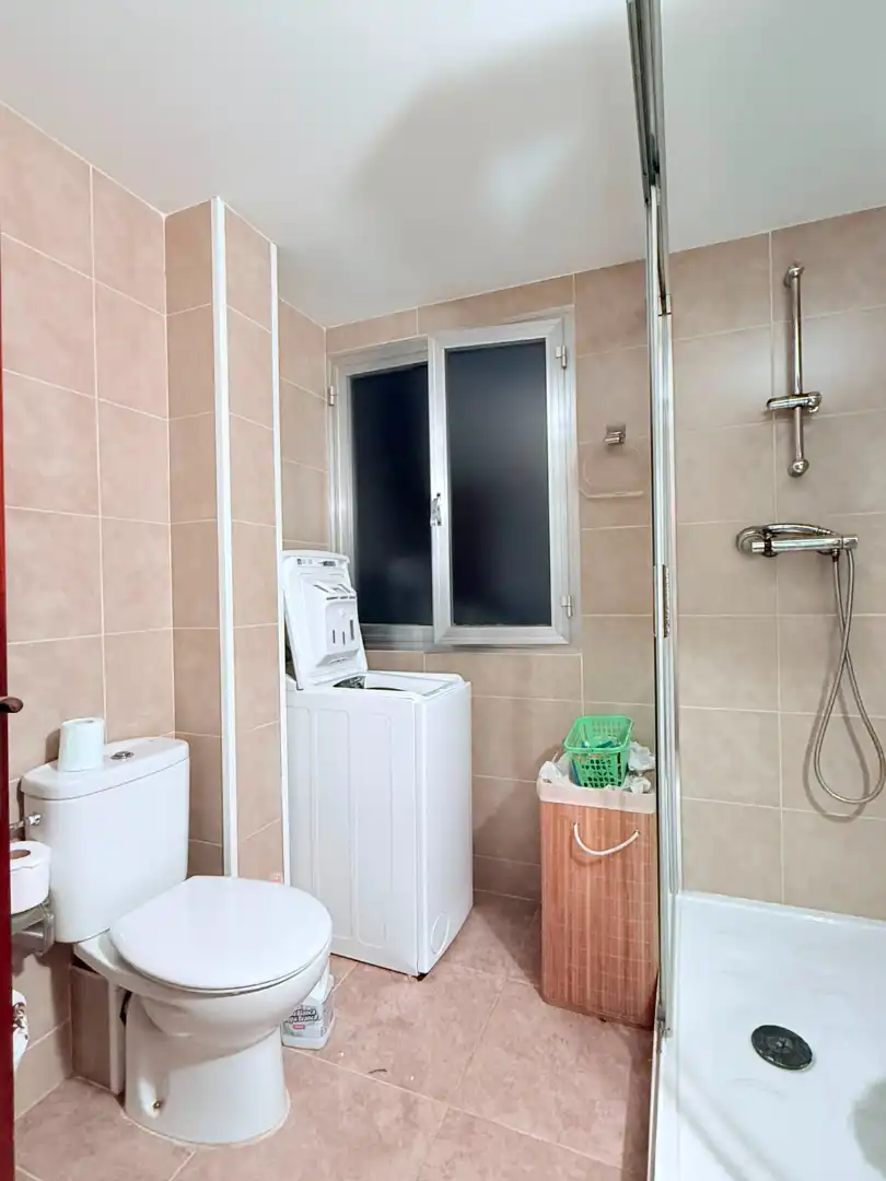 Baño de Piso en venta en Barcelona con Aire acondicionado, Amueblado y Horno