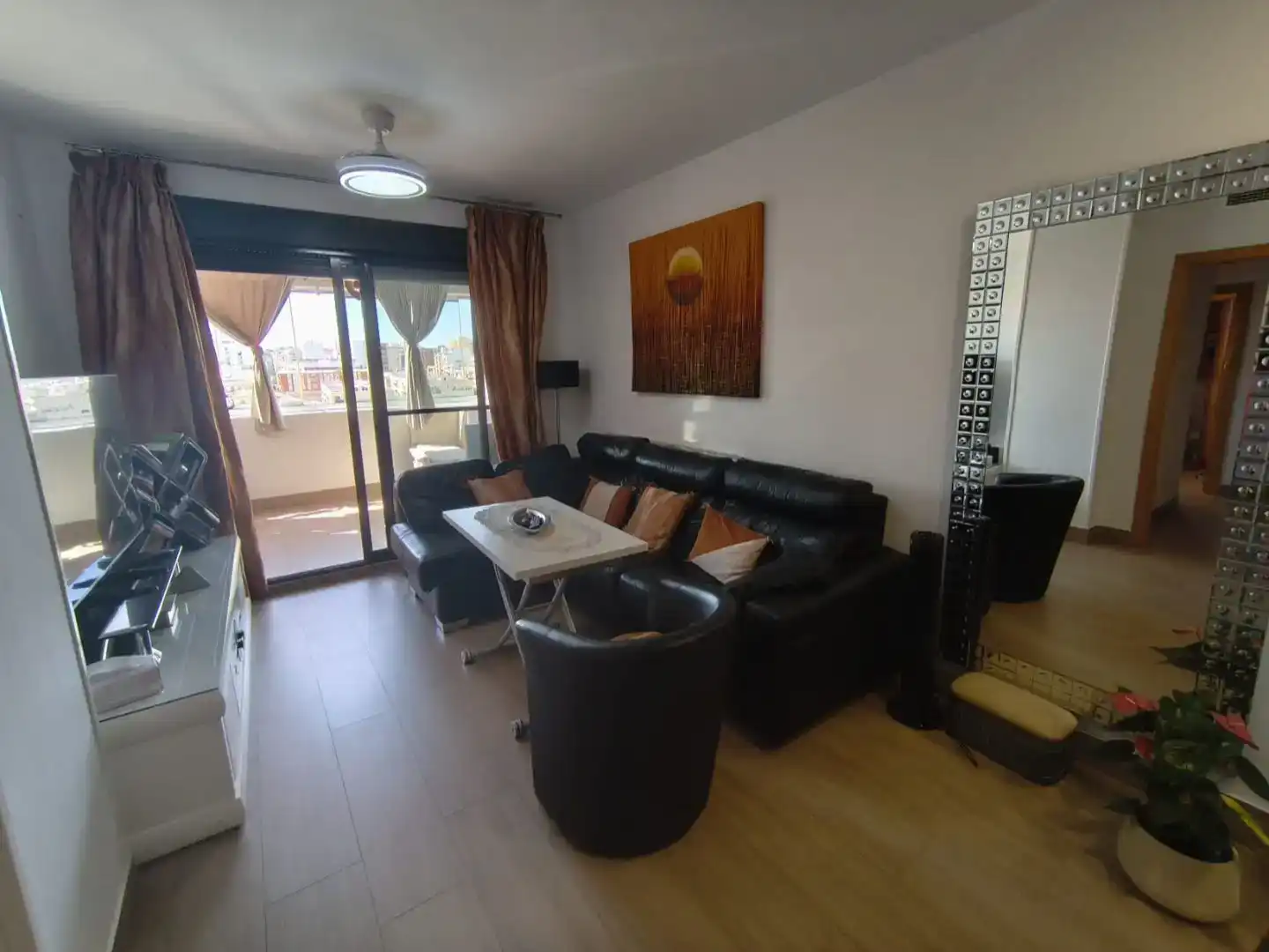 Sala d'estar de Pis en venda en  Huelva Capital amb Aire condicionat, Piscina i Balcó