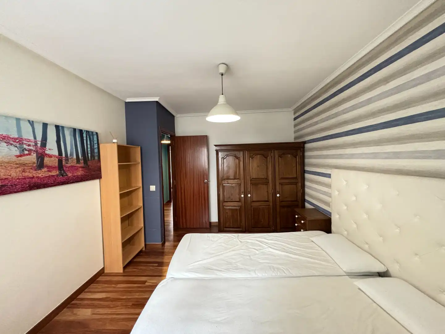 Schlafzimmer von Wohnung zur Miete in Santiago de Compostela  mit Heizung und Möbliert