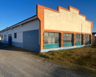 Vista exterior de Nau industrial en venda en Nava de la Asunción