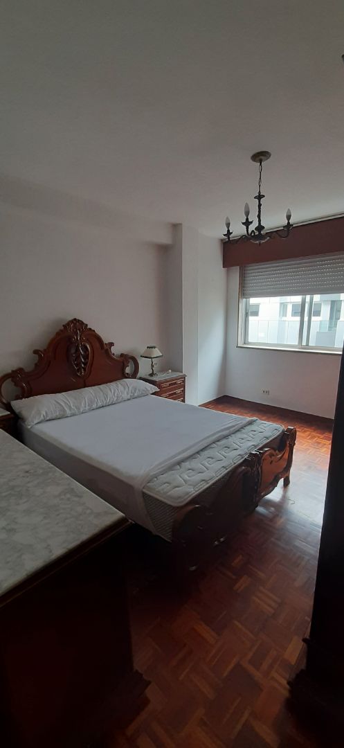 Bedroom of Apartment to rent in Santiago de Compostela   with Heating, Parquet flooring and Furnished