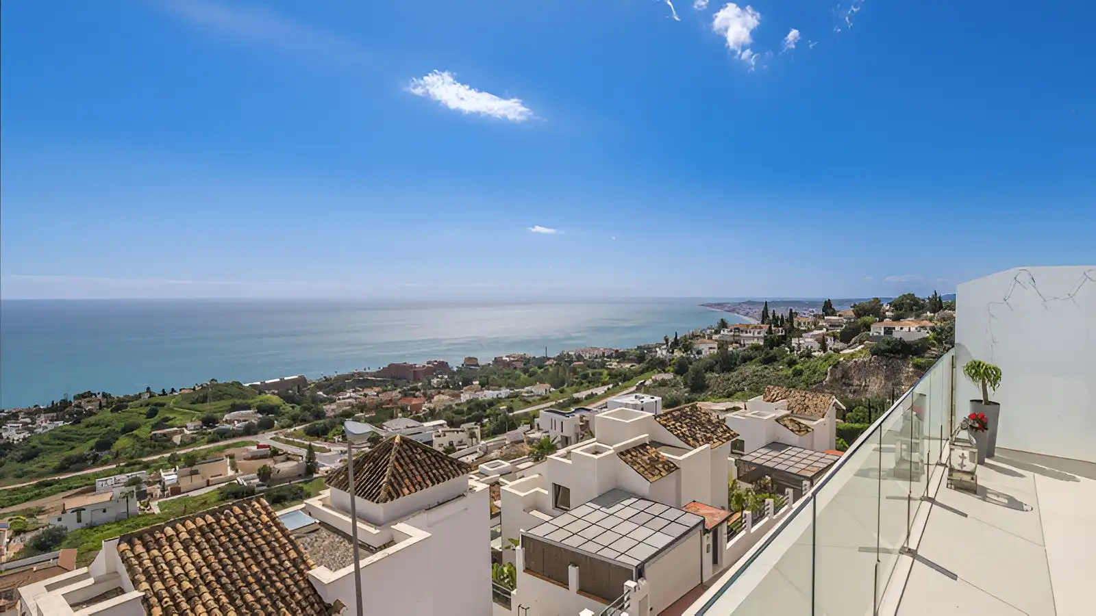 Exterior view of Attic for sale in Benalmádena  with Air Conditioner, Heating and Terrace