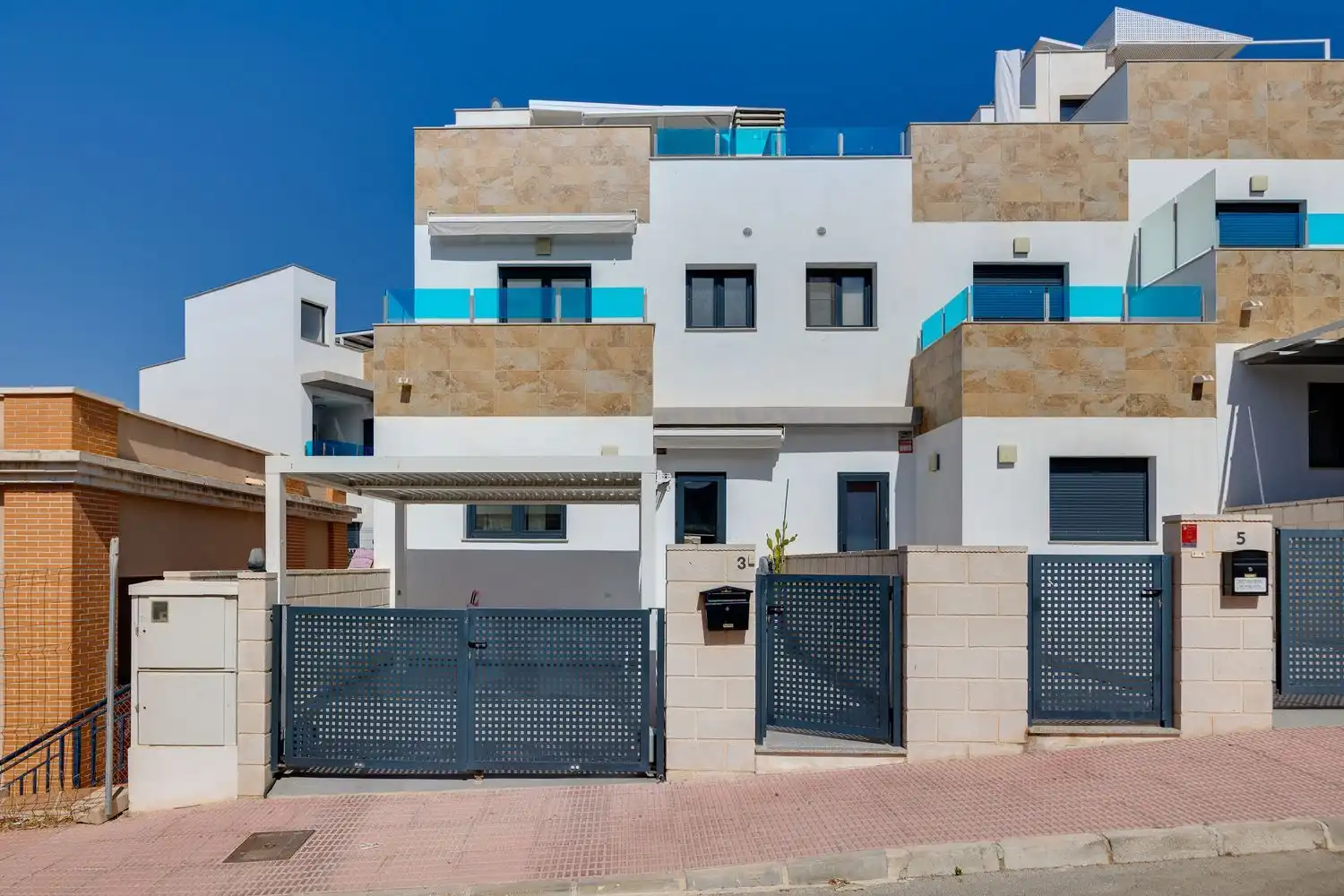 Reihenhaus mit Pool zum Verkauf in Calle Carmen Laforet 58, imagen 33
