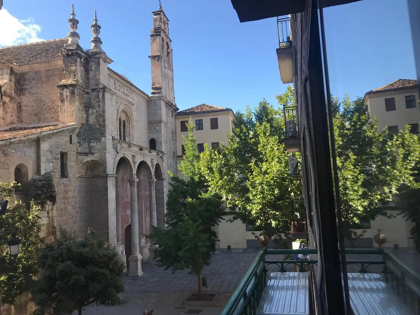 Vista exterior de Estudi de lloguer en Granada amb Moblat