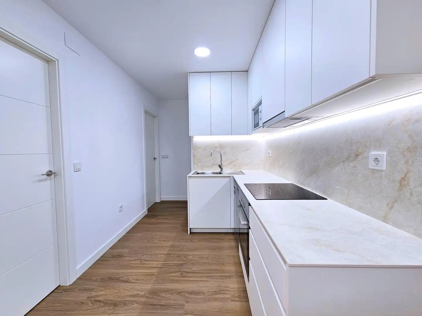 Kitchen of Flat for rent in Cartagena  with Air Conditioner and Furnished