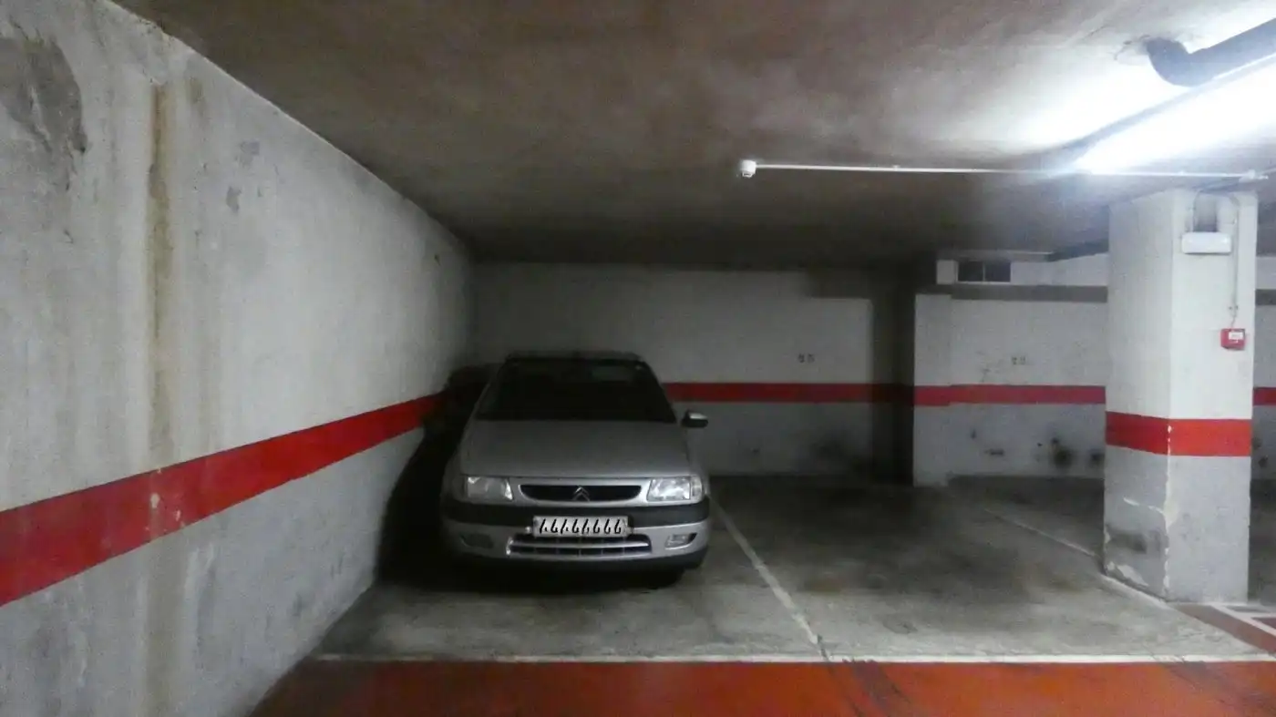 Individual en alquiler en Calle Baró de Pinopar 22, imagen 2