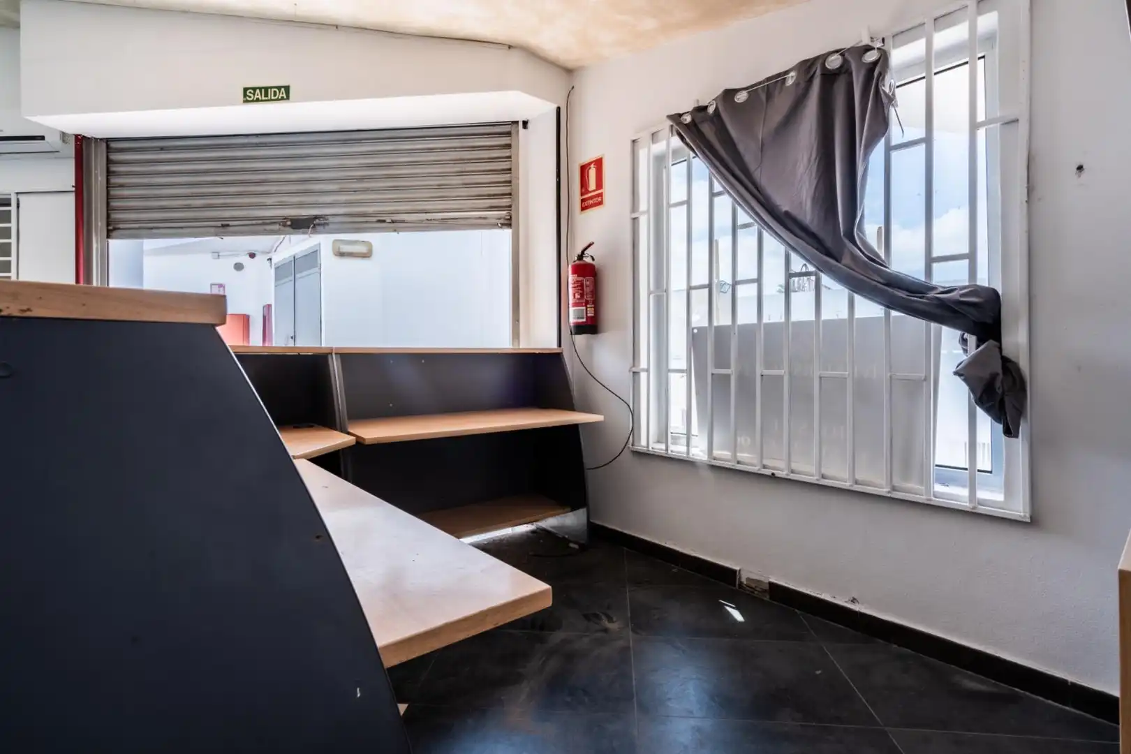 Büro zum Verkauf in Arona