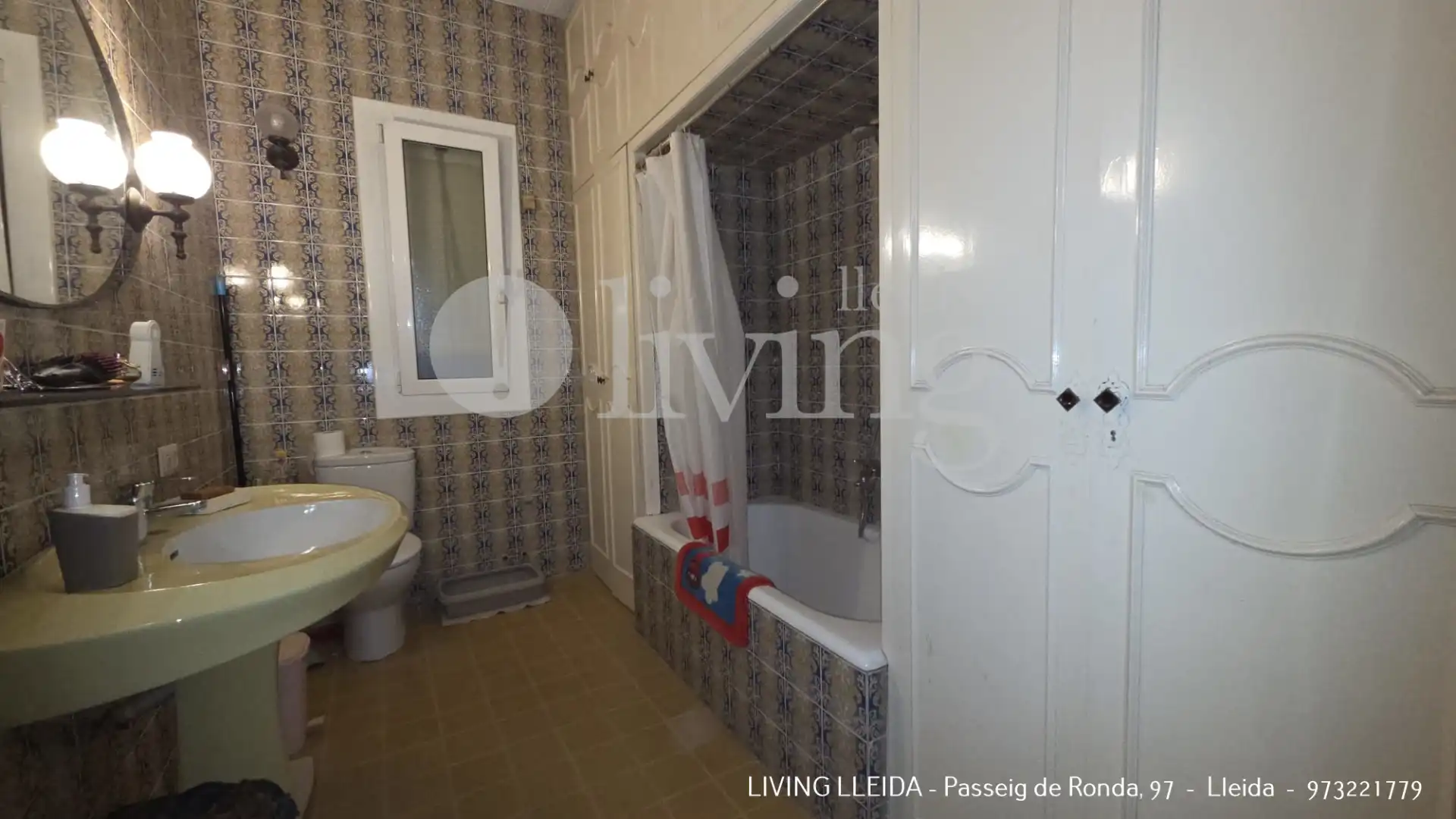 Bany de Pis en venda en Lleida amb Calefacció, Moblat i Balcó