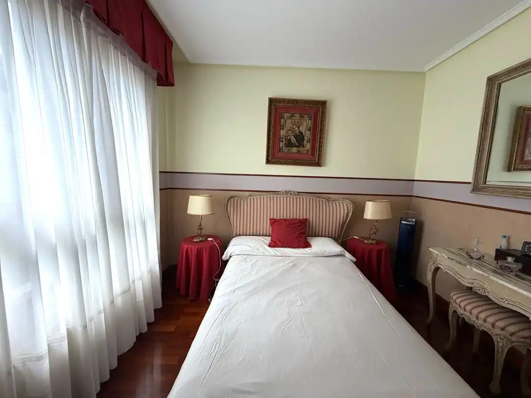 Habitación de Piso en venta en Sopela con Calefacción y Trastero