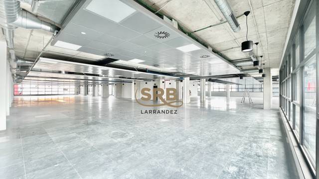 Oficina en Alquiler en Carrer de Llull en El Poblenou