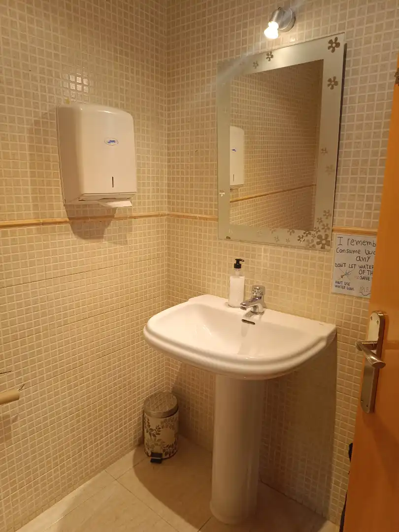 Bany de Edifici en venda en Cubelles amb Alarma