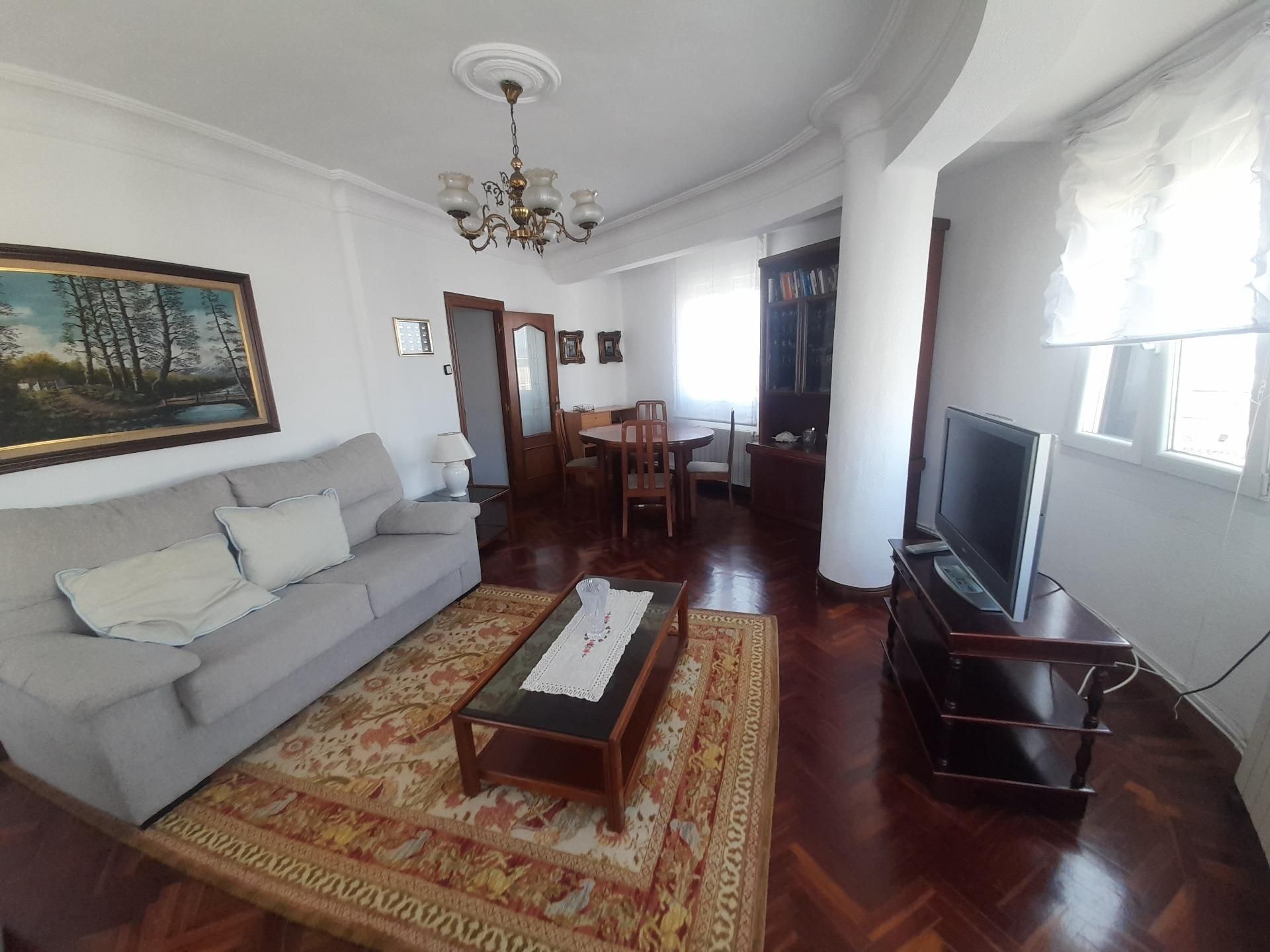 Piso de alquiler en Cuatro Caminos