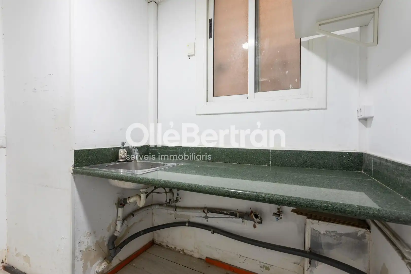 Kitchen of Commercial properties for sale in Barcelona