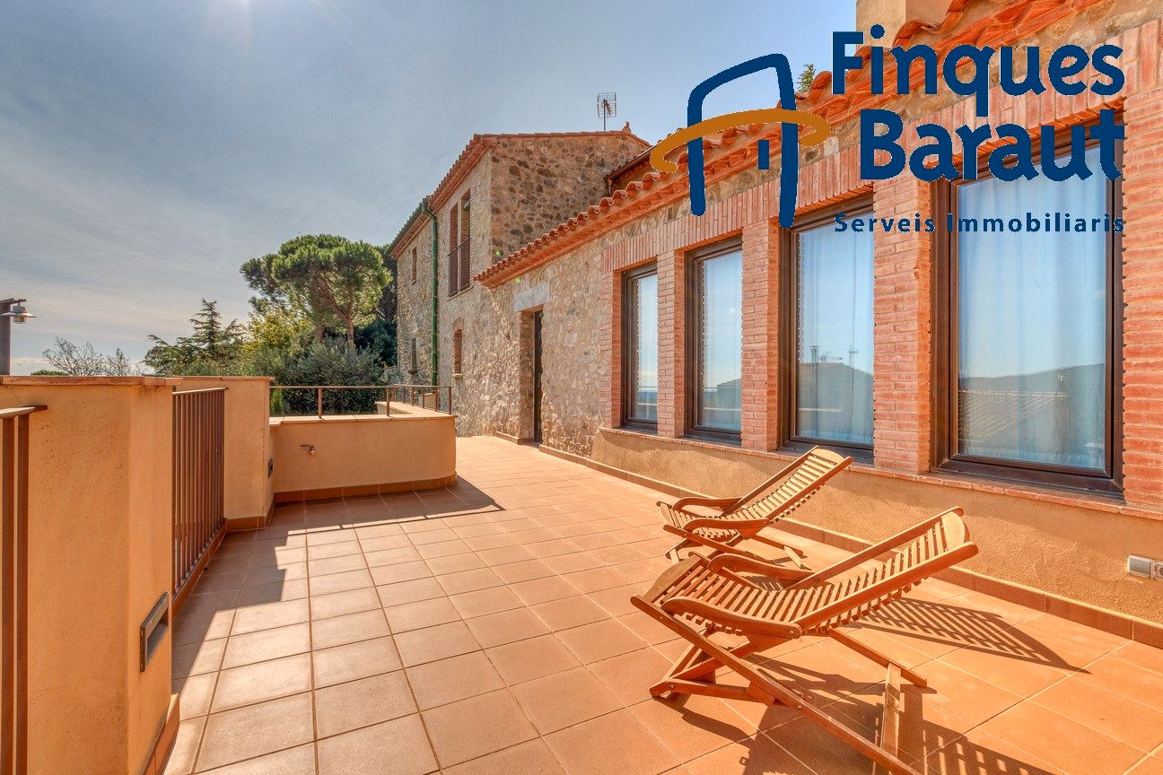 Country homes for sale in Cantallops