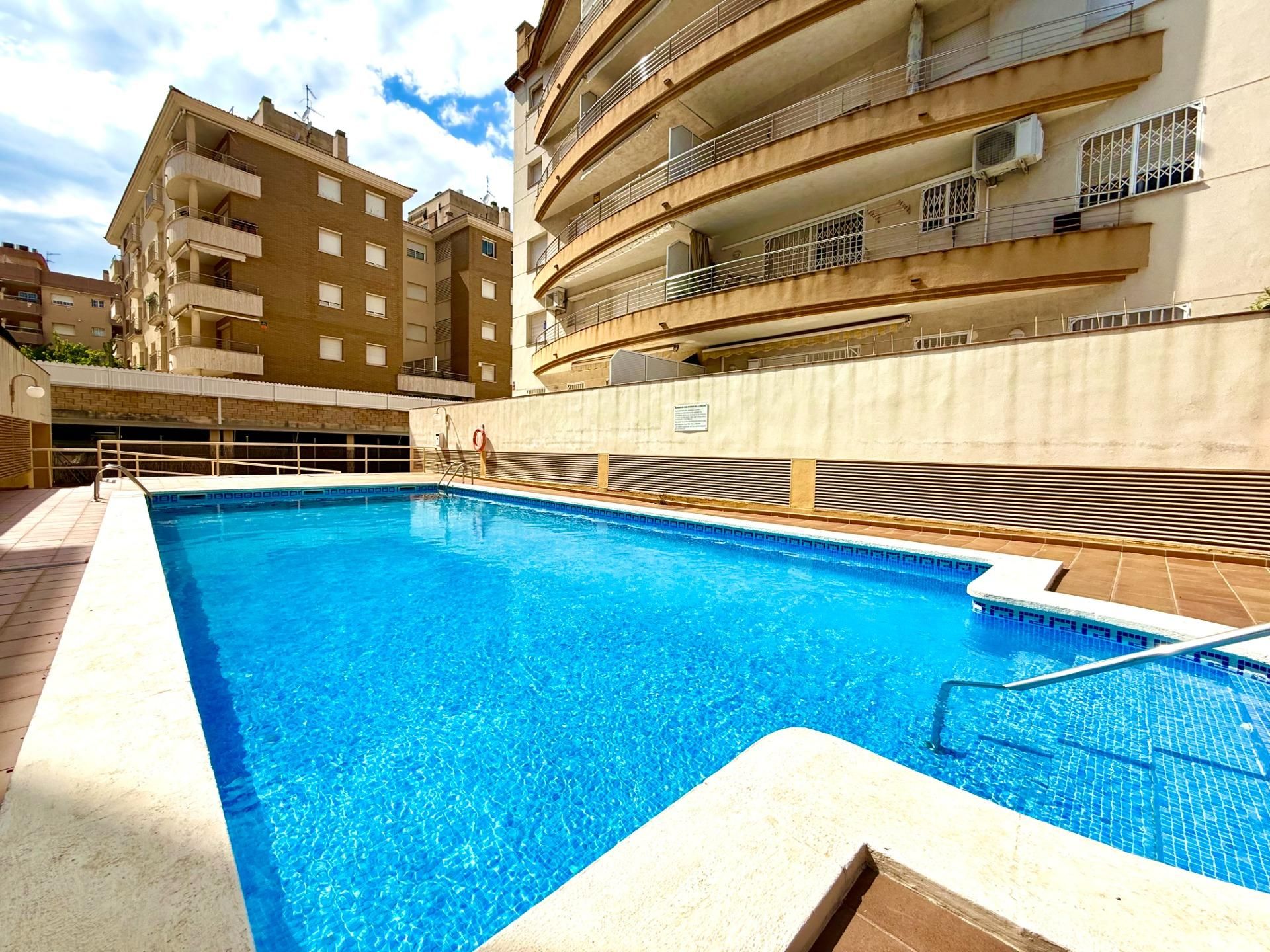 Piscina de Piso en venta en Calafell con Aire acondicionado, Terraza y Balcón