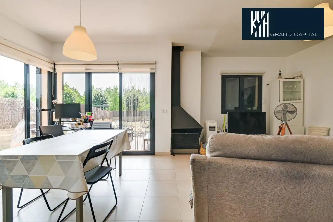 Casa con terraza en venta en Carrer Carrer Llevant, imagen 7