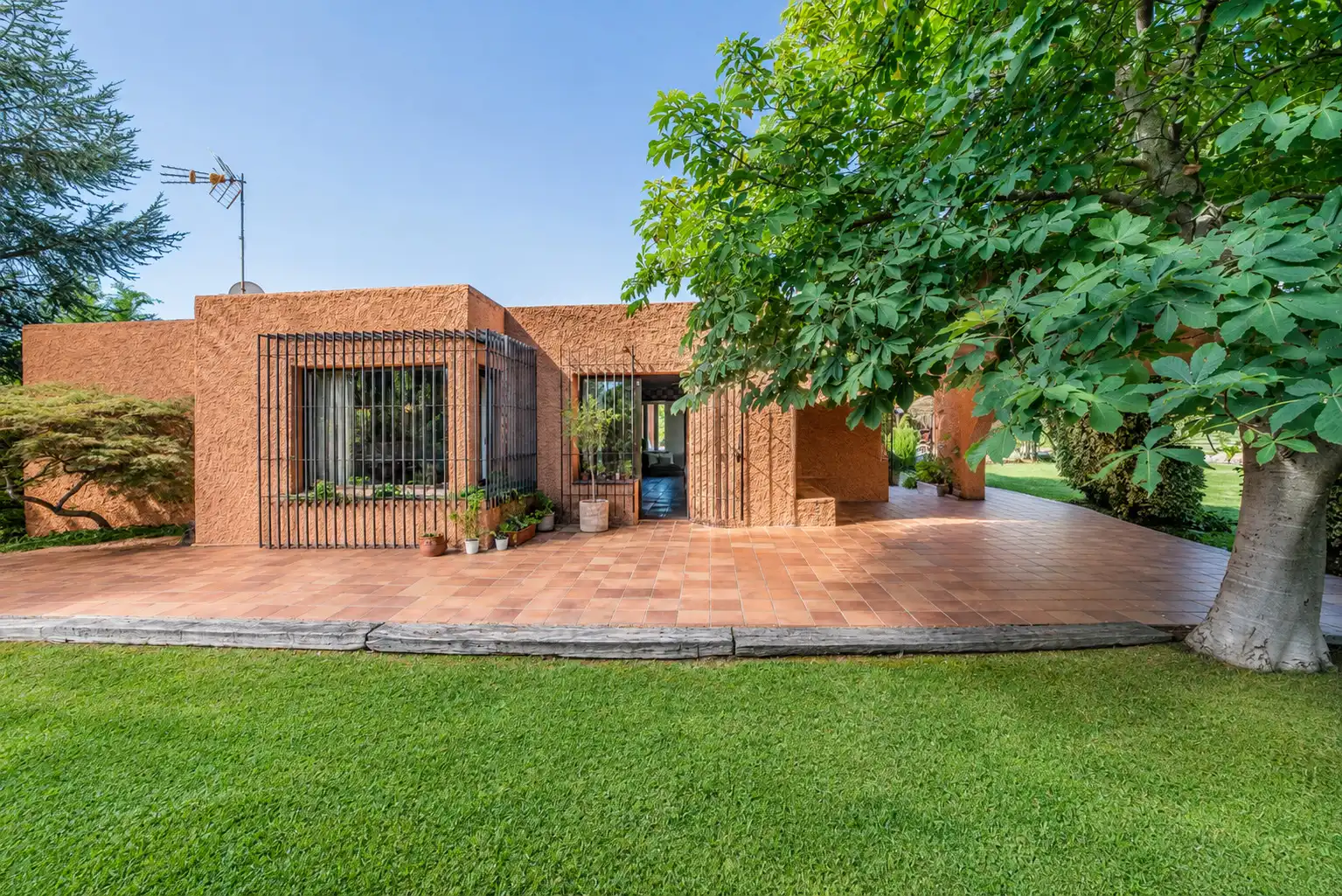 Vista exterior de Casa o chalet en venta en Las Rozas de Madrid