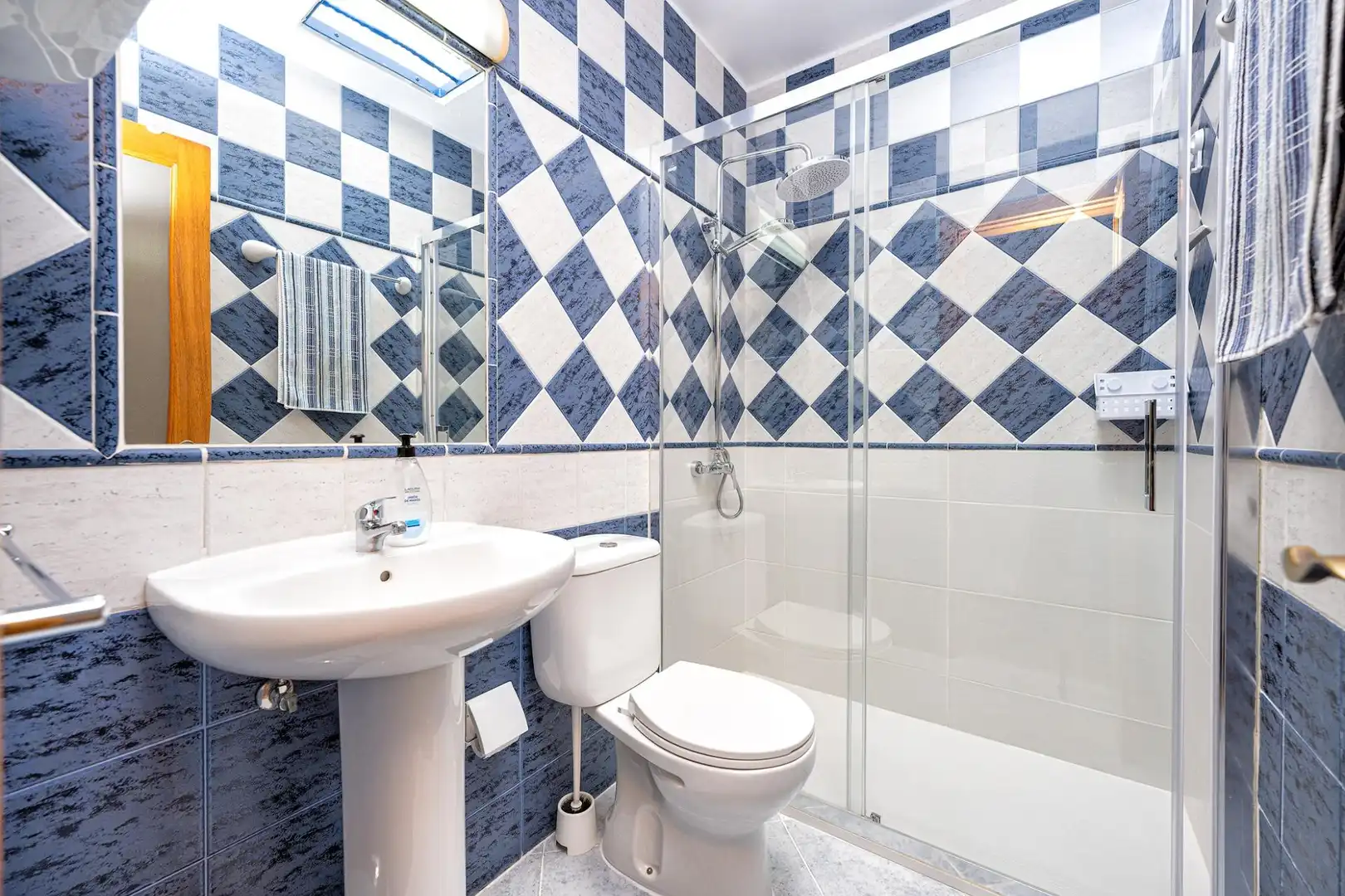 Baño de Casa adosada en venta en San Bartolomé de Tirajana con Aire acondicionado, Jardín privado y Terraza