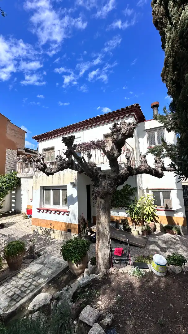 Vista exterior de Casa o xalet en venda en Reus amb Calefacció, Jardí privat i Terrassa