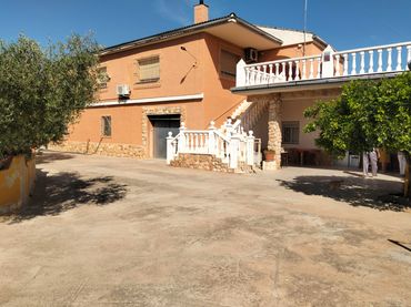 Villa mit Pool zum Verkauf in Vilamarxant