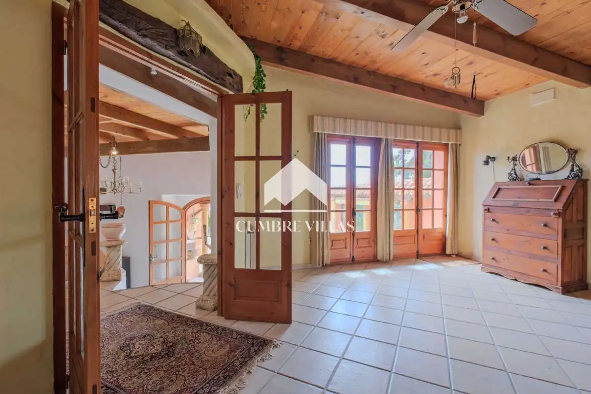 Sala de estar de Finca rústica en venta en Almuñécar con Jardín privado, Terraza y Trastero