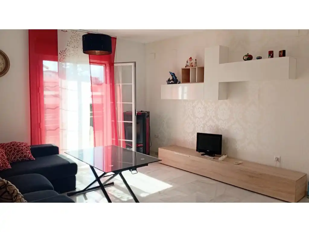 Sala d'estar de Pis en venda en Churriana de la Vega amb Balcó