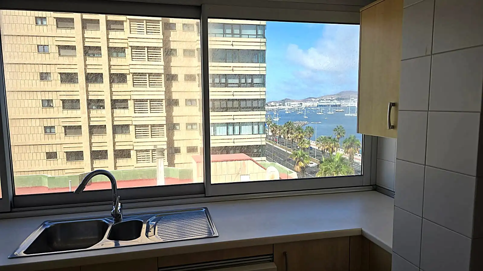Habitación de Piso de alquiler en Las Palmas de Gran Canaria con Parquet, Horno y Lavadora