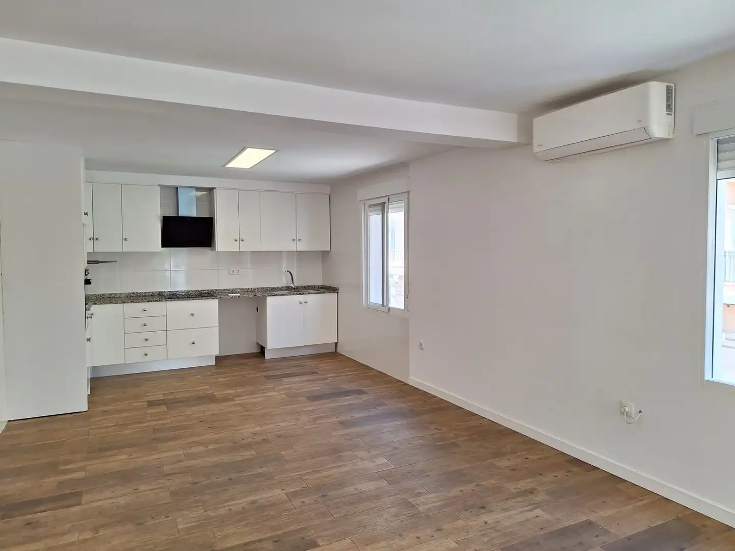 Piso de alquiler en Elche / Elx con Aire acondicionado y Balcón