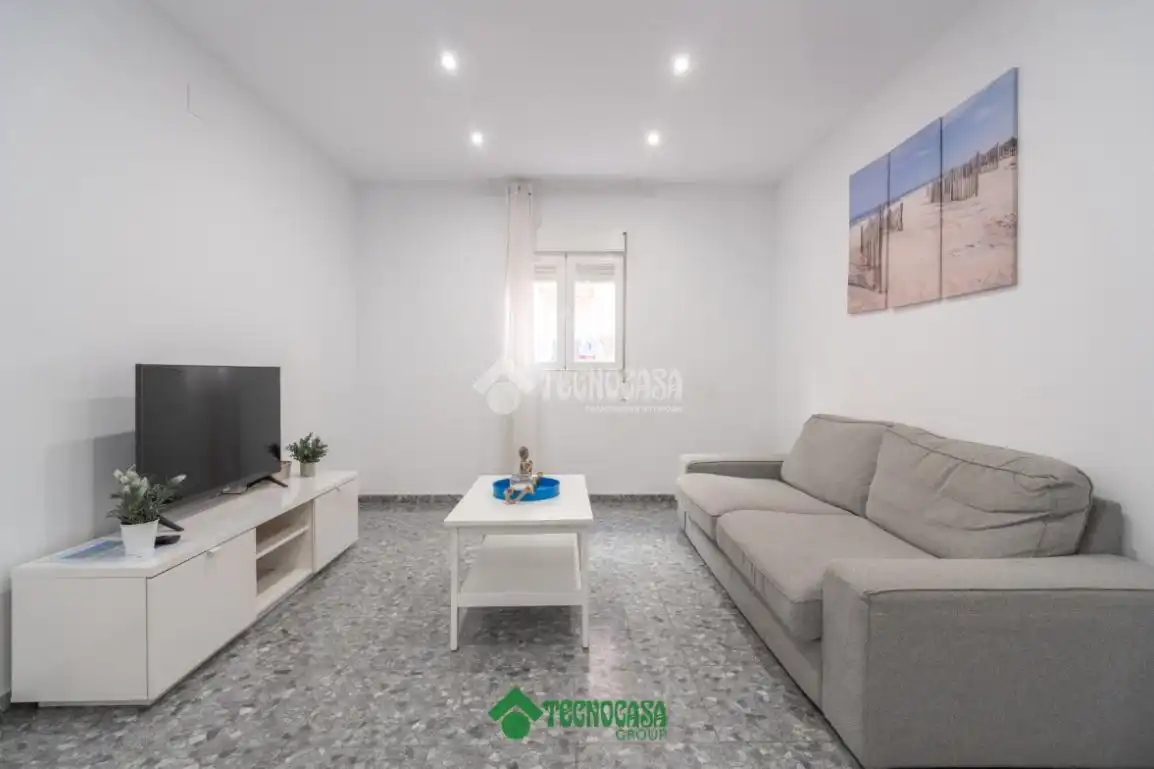 Flat en C. Alonso Ojeda, Oliveros - Altamira photo 3