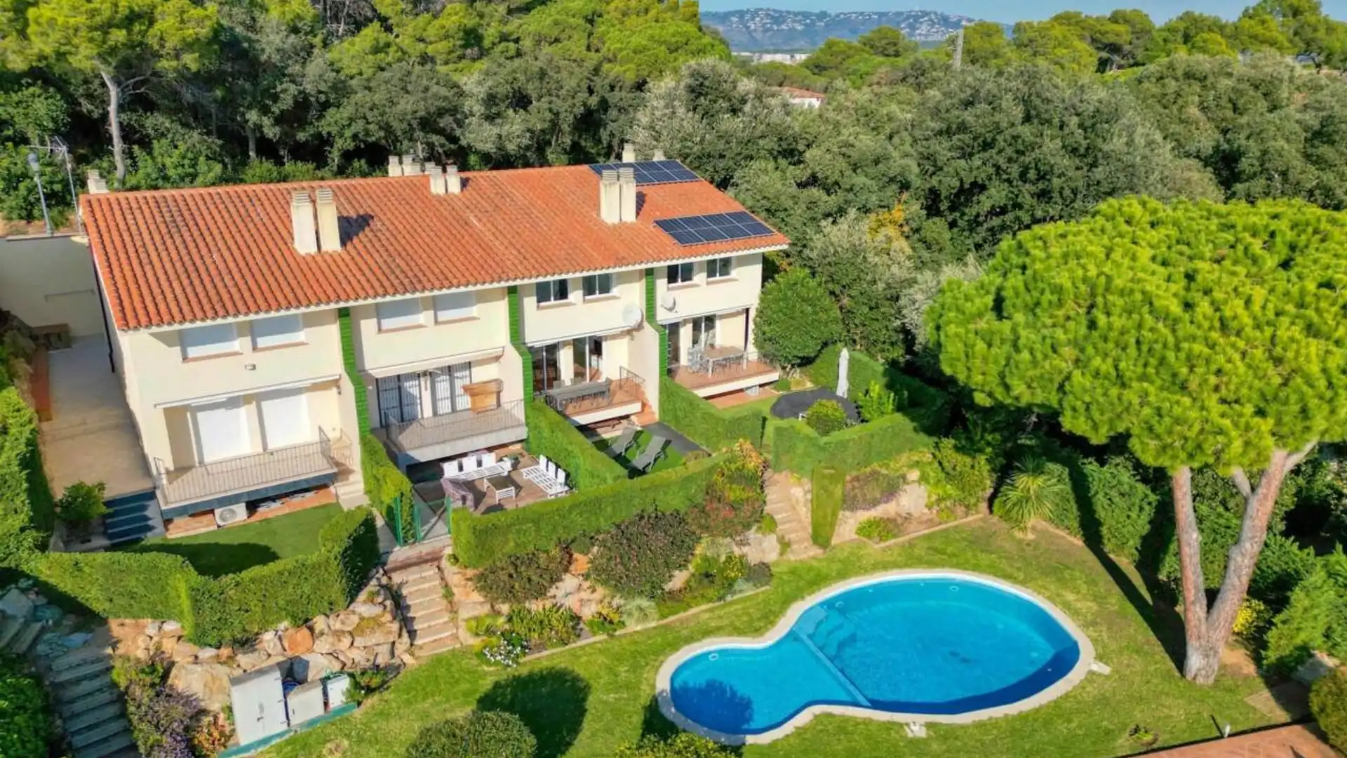 Jardí de Casa adosada en venda en Sant Feliu de Guíxols amb Aire condicionat, Calefacció i Jardí privat