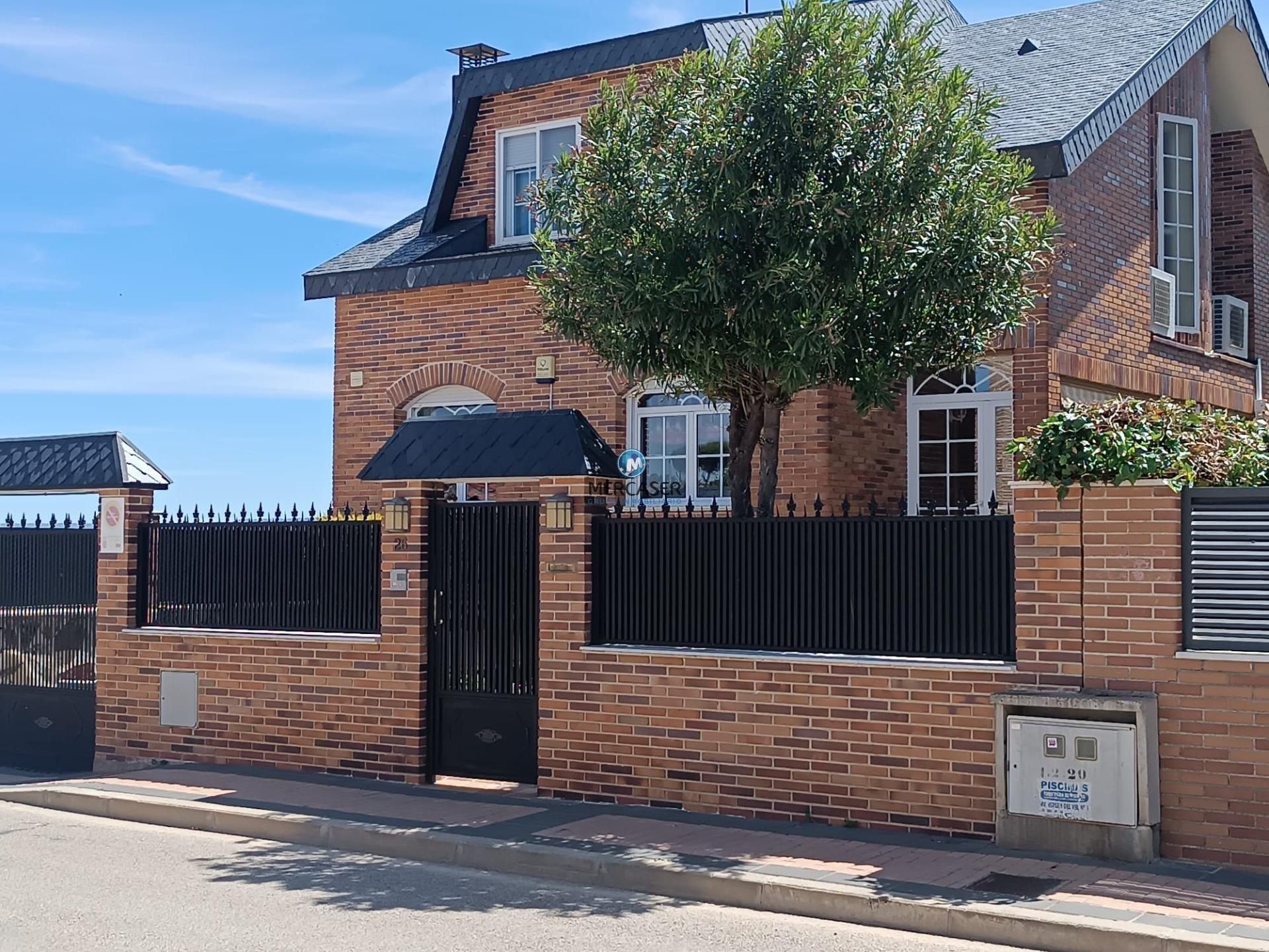 Exterior view of House or chalet for sale in Meco  with Air Conditioner, Heating and Private garden