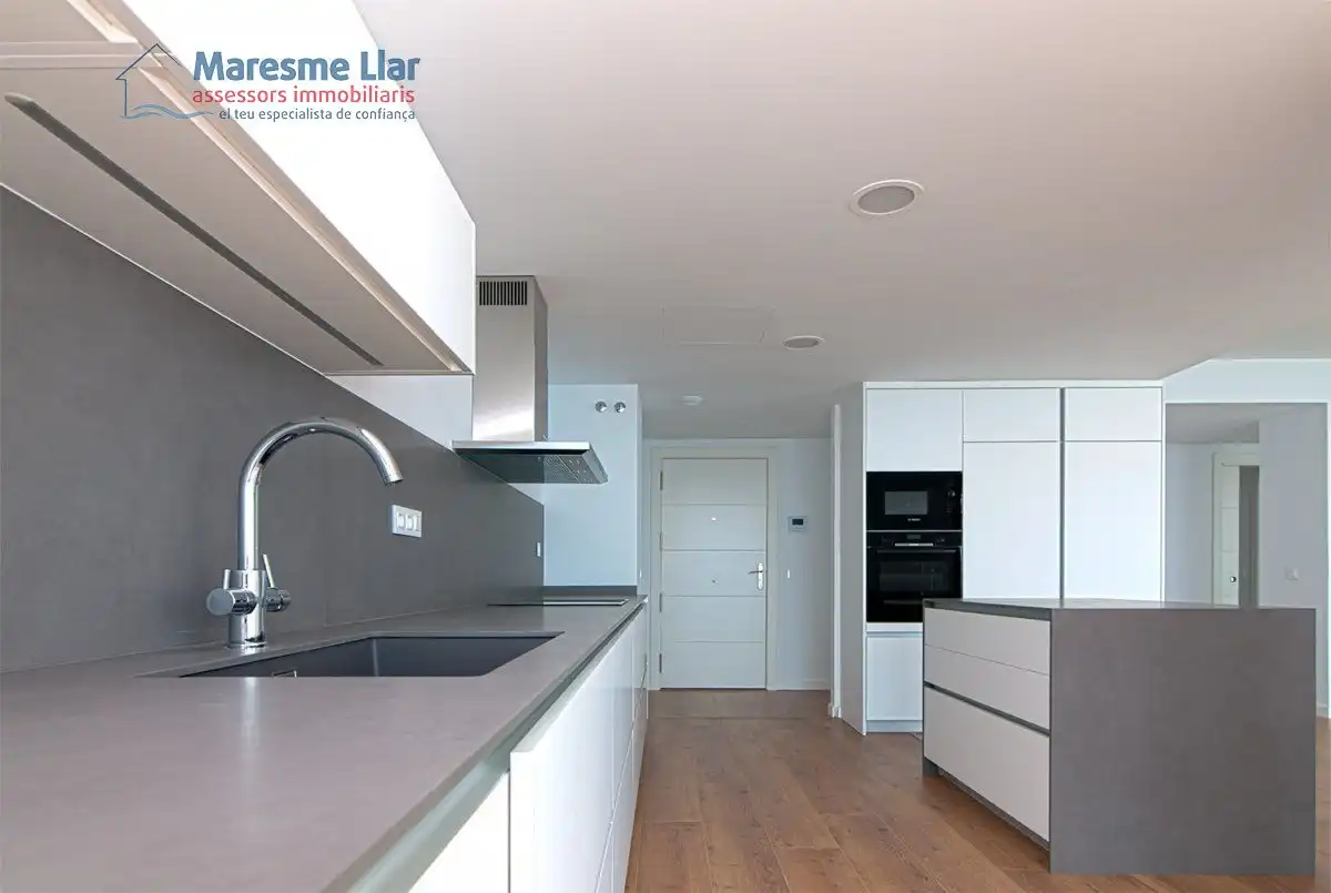 Cocina de Piso en venta en Mataró con Calefacción, Parquet y Terraza