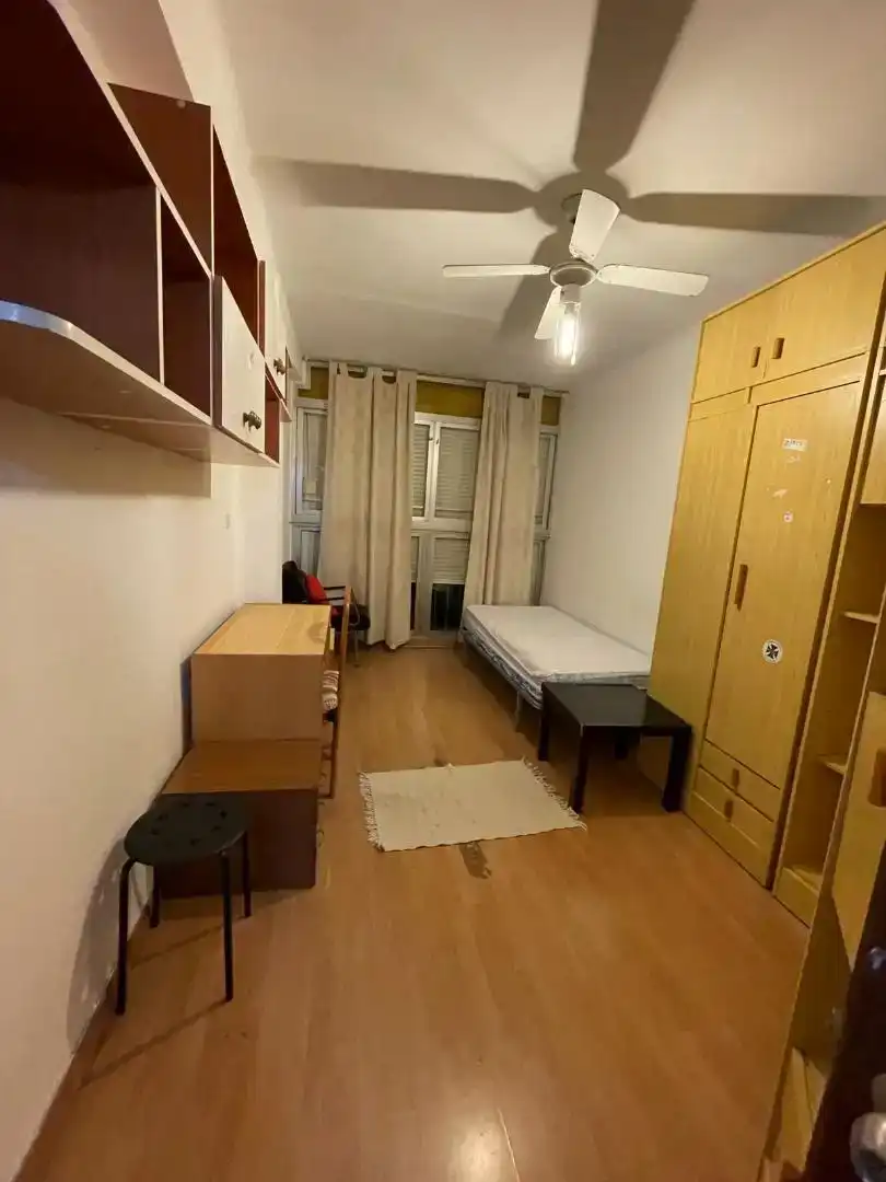 Bedroom of Flat for share in Centro