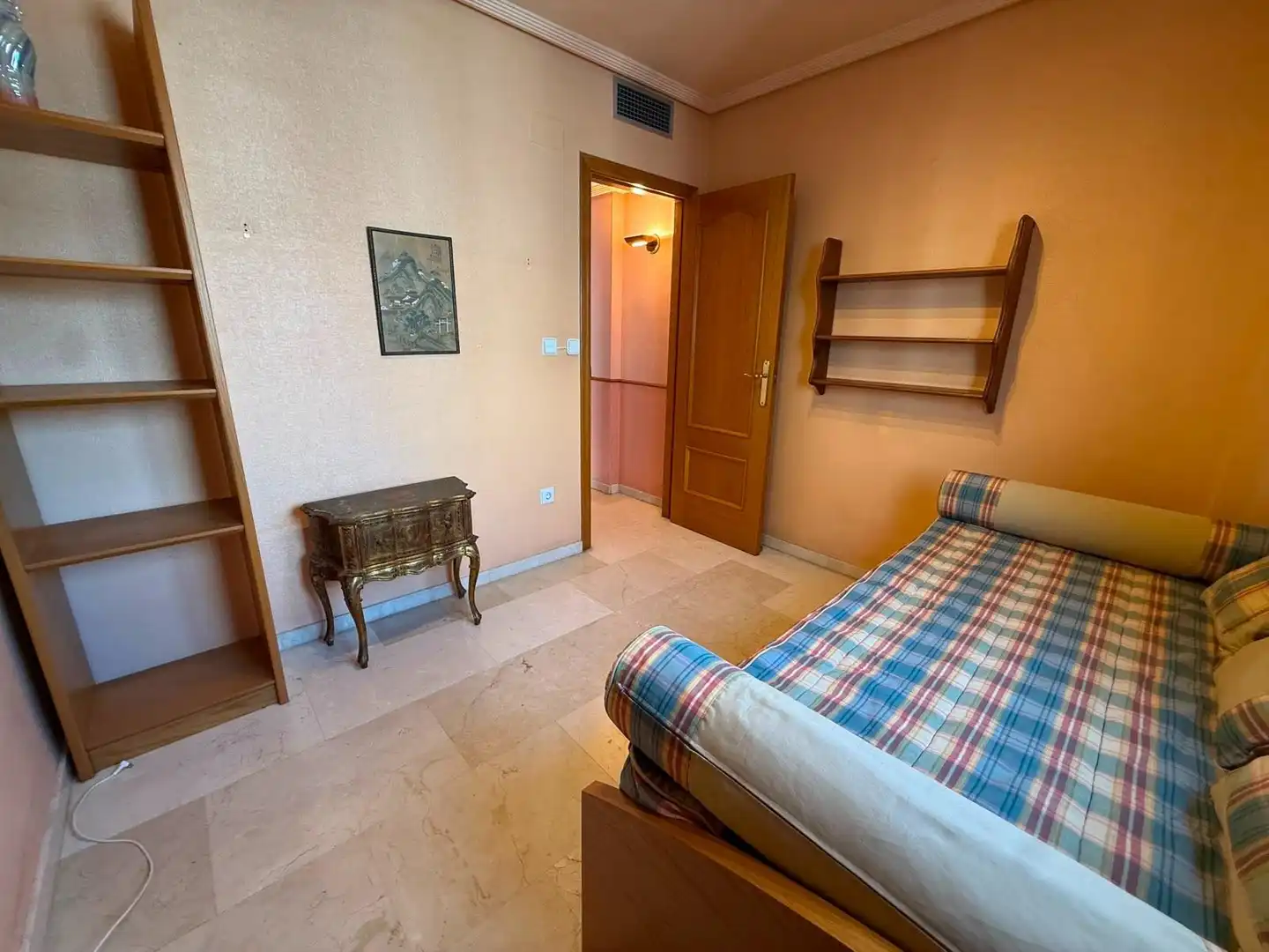 Dormitori de Àtic de lloguer en Alicante / Alacant amb Aire condicionat, Terrassa i Moblat