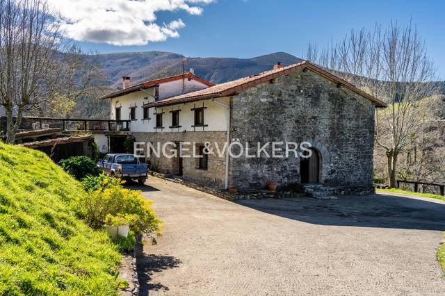 Casa-chalet en Venta en Caracter Erdoizta en Errezil