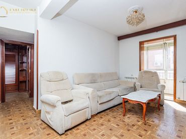 Flat with lift for sale in Sarria