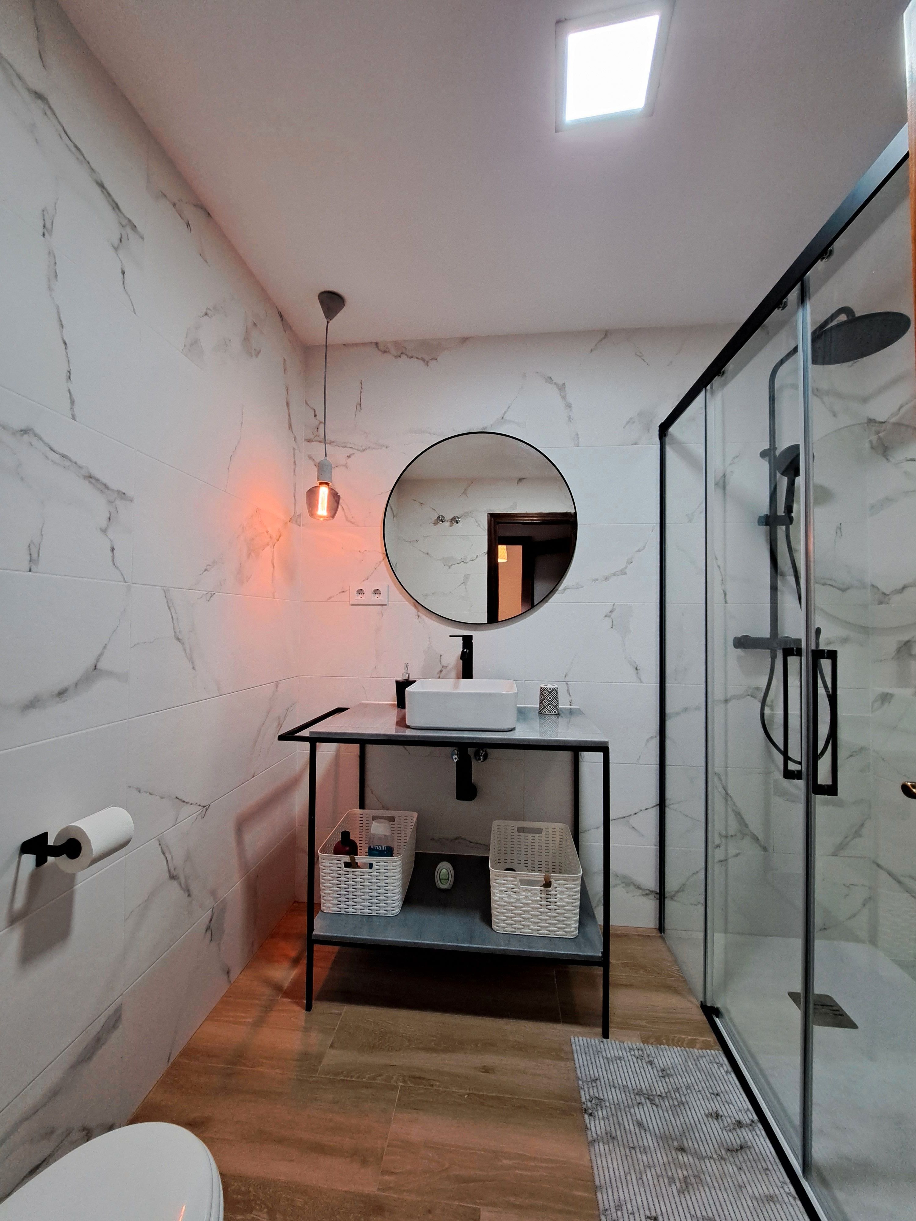Bathroom of Flat to rent in Sanlúcar de Barrameda  with Air Conditioner, Heating and Furnished