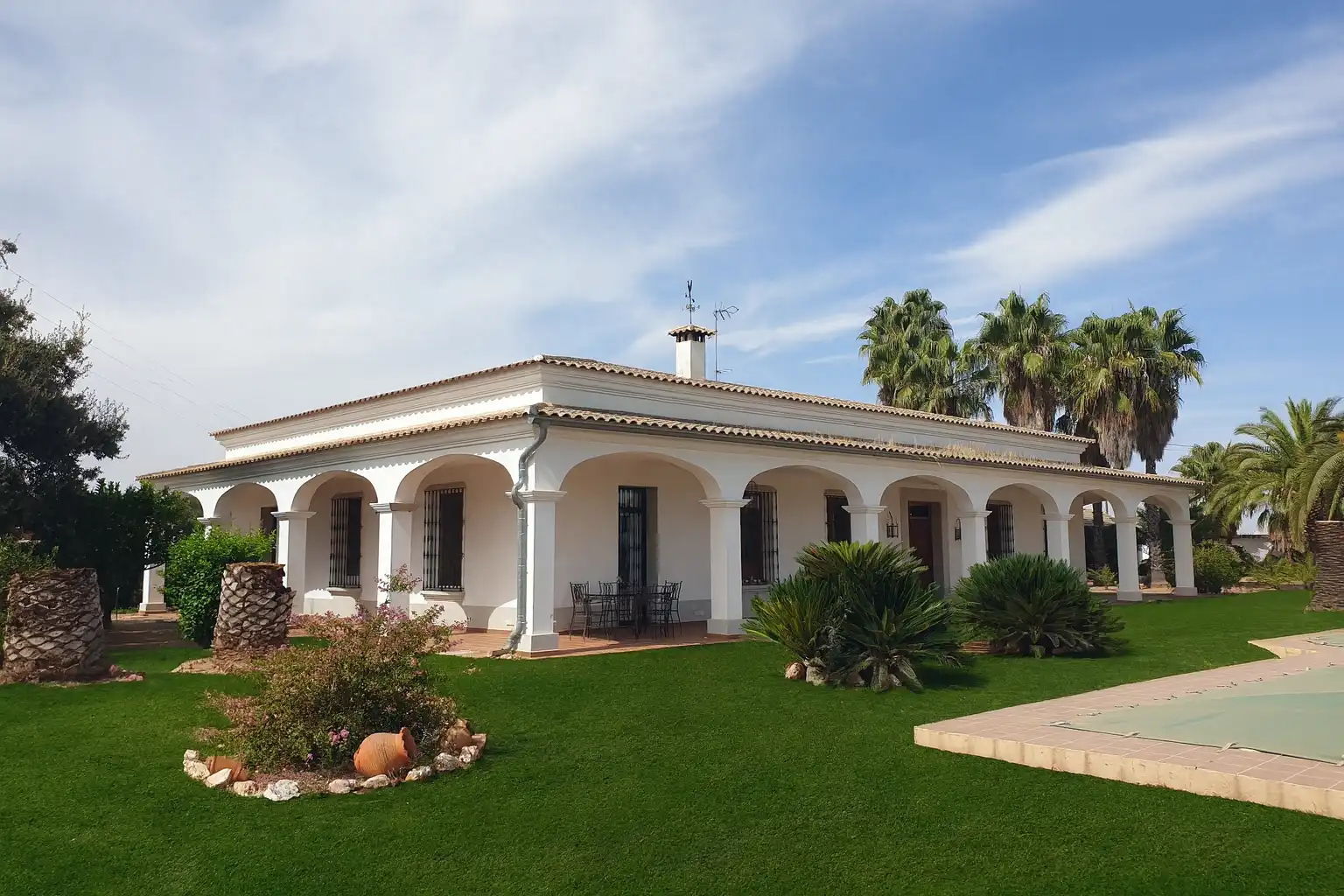 Chalet con piscina en venta en Parque de la Constitución 5a