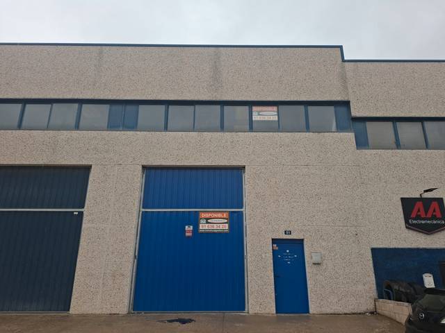 Nave industrial en Alquiler en Calle de Santiago Ramón y Cajal, 51 en Las Castañeras - Bulevar