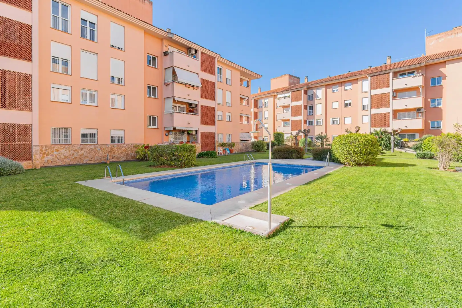 Piscina de Pis en venda en  Palma de Mallorca amb Calefacció, Jardí privat i Terrassa