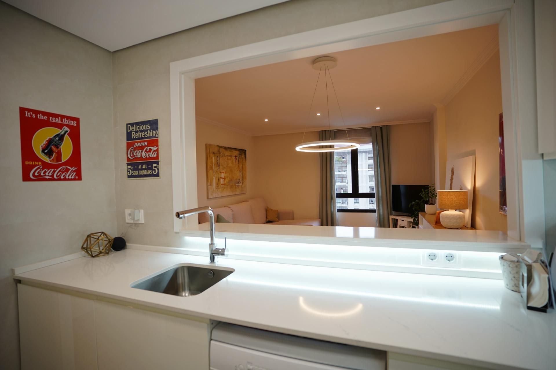 Kitchen of Flat for rent in  Madrid Capital  with Heating, Parquet flooring and Furnished