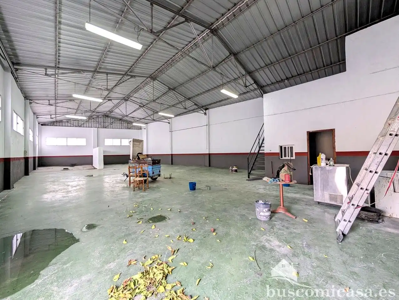 Fabrikhallen zur Miete in Linares