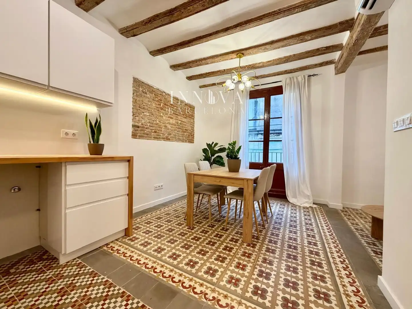 Comedor de Piso en venta en Barcelona con Aire acondicionado