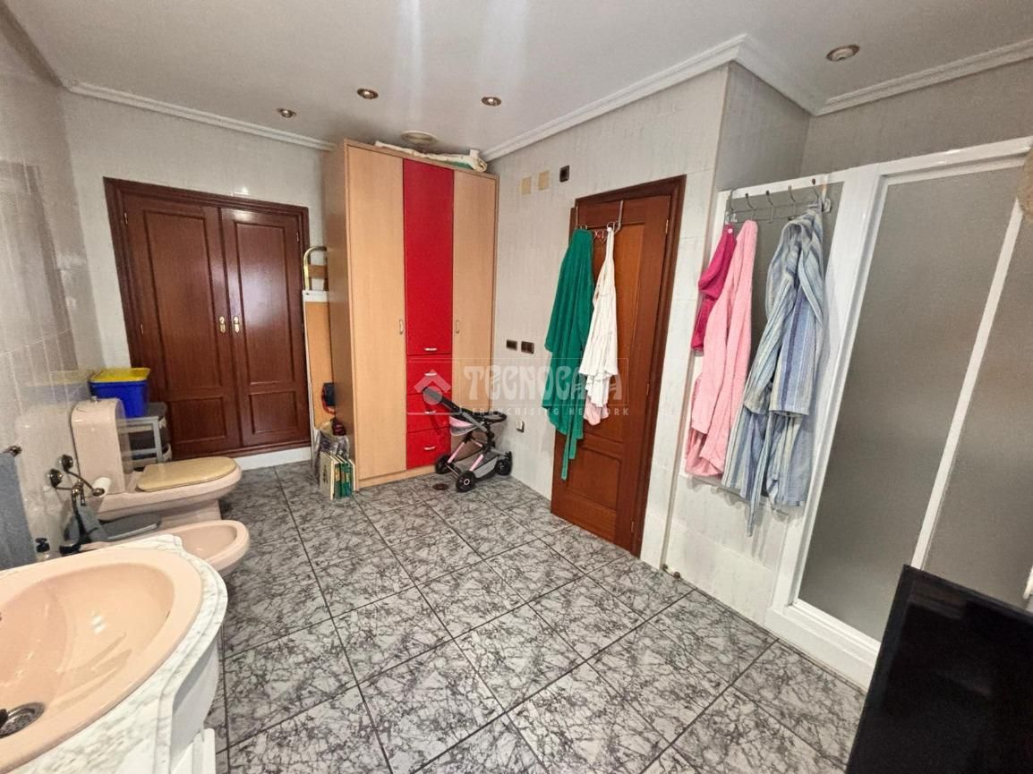 Single-family semi-detached for sale in  Jaén Capital  with Air Conditioner, Terrace and Furnished