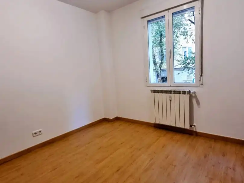Bedroom of Flat for rent in  Madrid Capital  with Air Conditioner