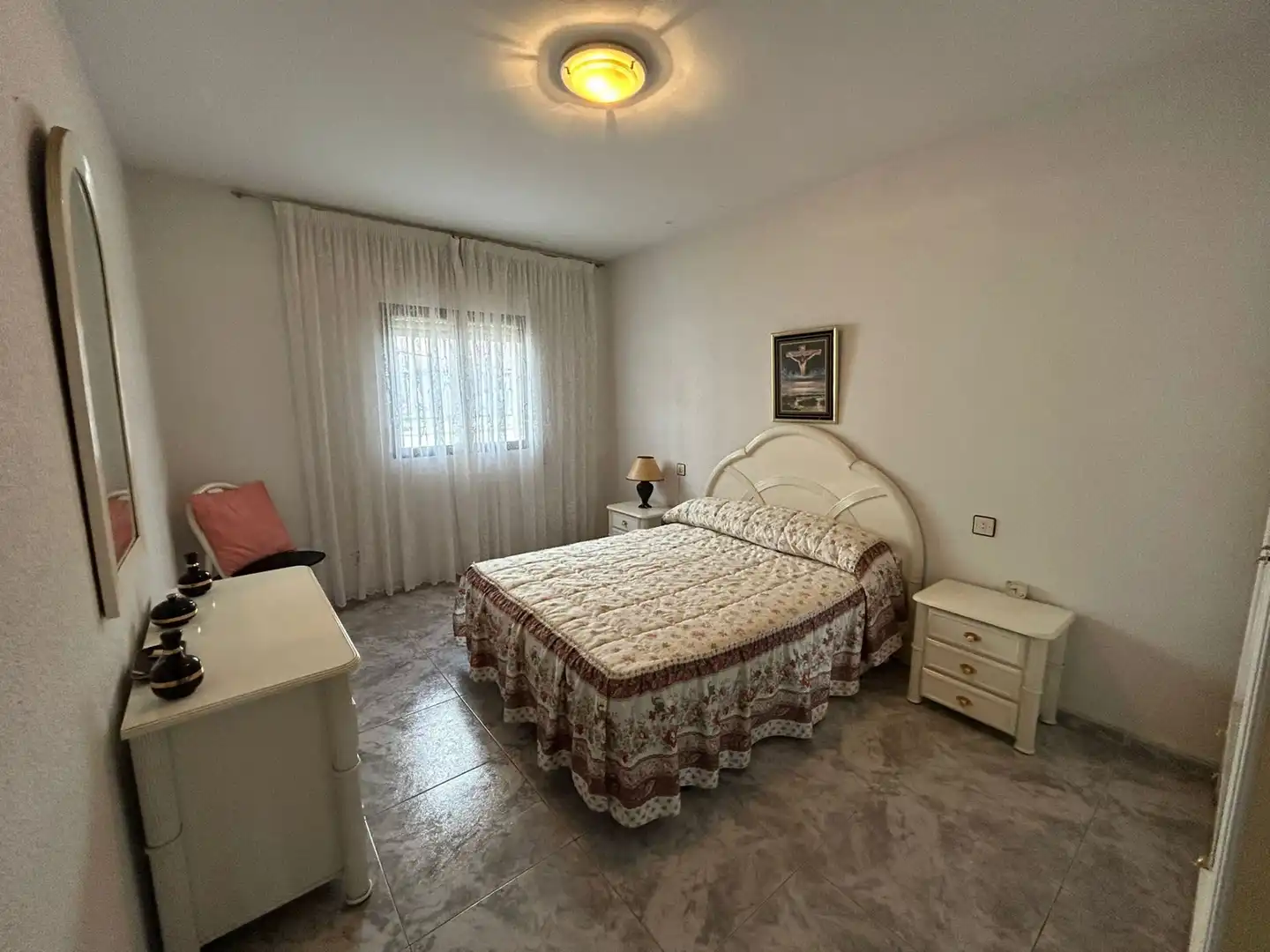 Habitación de Casa o chalet en venta en Perales del Puerto con Jardín privado, Trastero y Amueblado