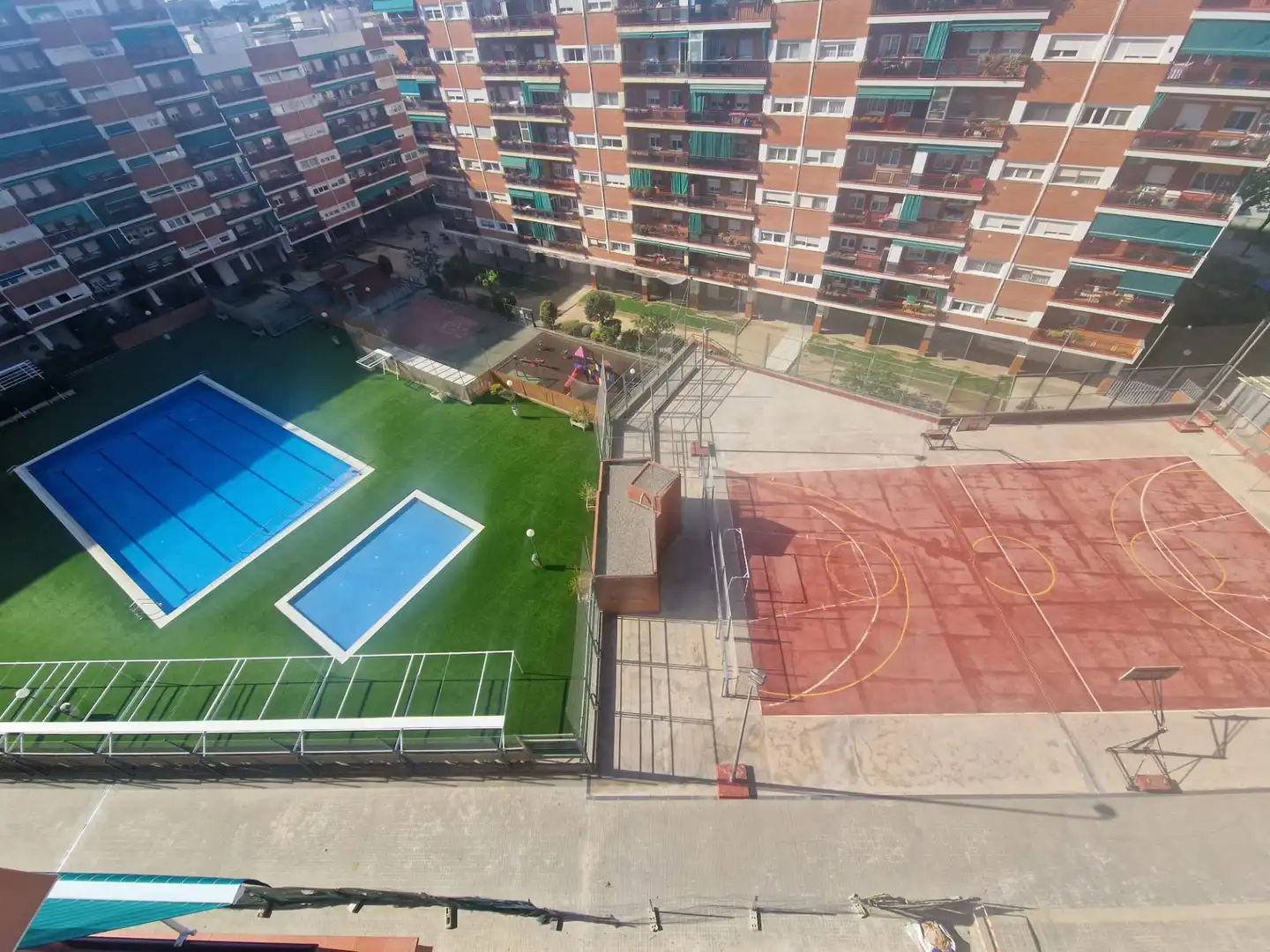 Swimming pool of Flat for sale in Sabadell  with Air Conditioner, Heating and Private garden