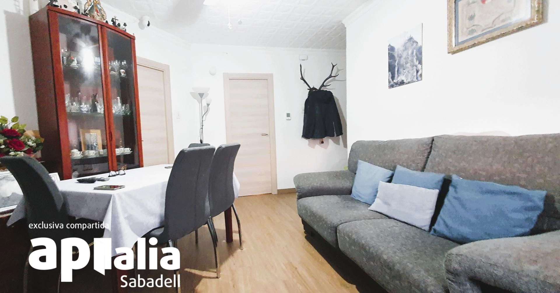 Habitación de Piso en venta en Sabadell con Parquet y Amueblado