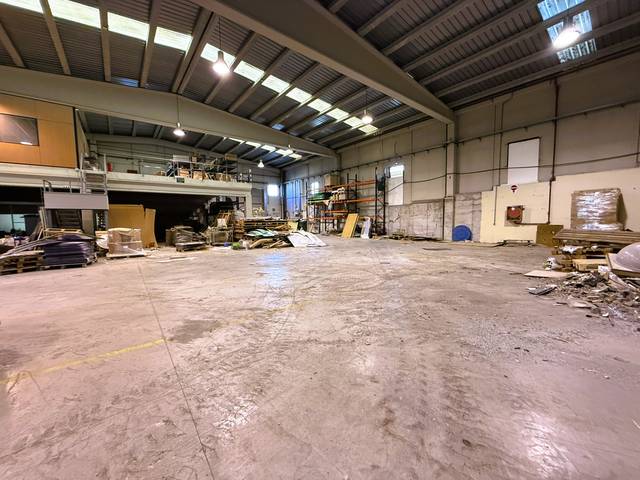 Nave industrial en Alquiler en Carrer de la Cerdanya en Caldes de Montbui